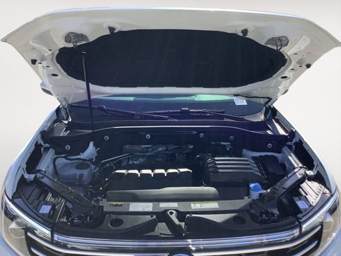 New 2026 Volkswagen Atlas SE FWD image 11