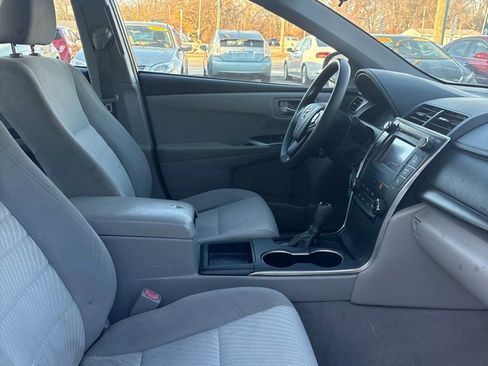 Used 2015 Toyota Camry LE image 14