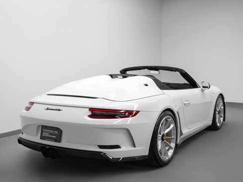 Used 2019 Porsche 911 Speedster image 13