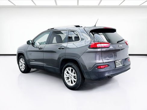 Used 2017 Jeep Cherokee Latitude image 6