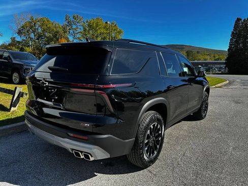 New 2026 Chevrolet Traverse Z71 w/ Driver Confidence Package AWD/4WD image 3
