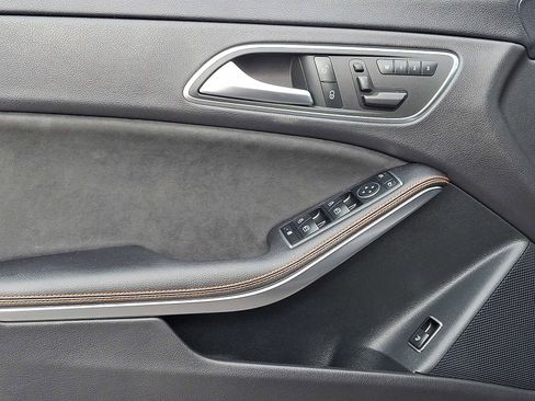 Used 2016 Mercedes-Benz CLA 250 4MATIC image 12