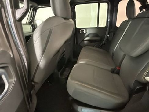 Used 2024 Jeep Wrangler Unlimited Sahara AWD/4WD image 27