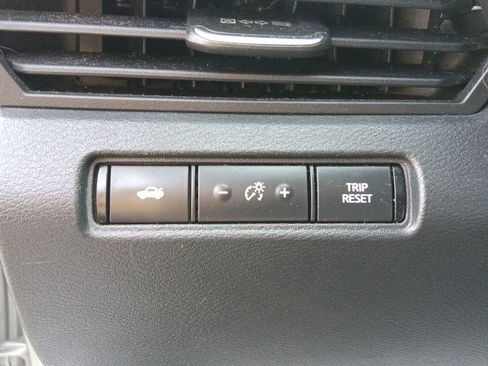 Used 2020 Nissan Altima 2.5 SR FWD image 19
