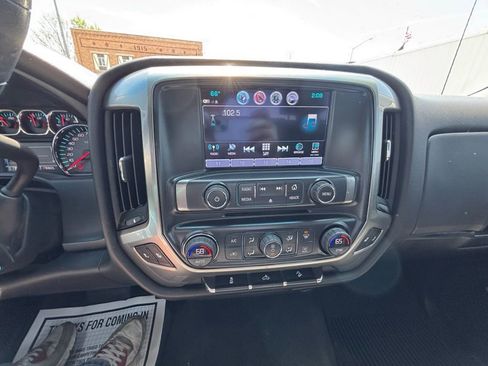 Used 2018 Chevrolet Silverado 1500 LT w/ All Star Edition AWD/4WD image 27