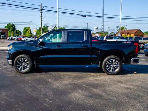 Used 2024 Chevrolet Silverado 1500 LT AWD/4WD image 4