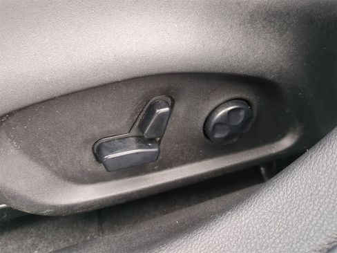 Used 2020 Jeep Compass Limited image 16