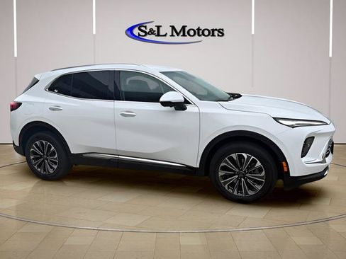 Used 2025 Buick Envision Preferred AWD/4WD image 6
