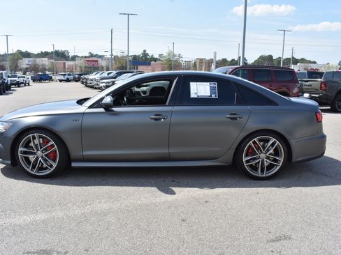 Used 2017 Audi S6 Prestige w/ S6 Sport Package image 6