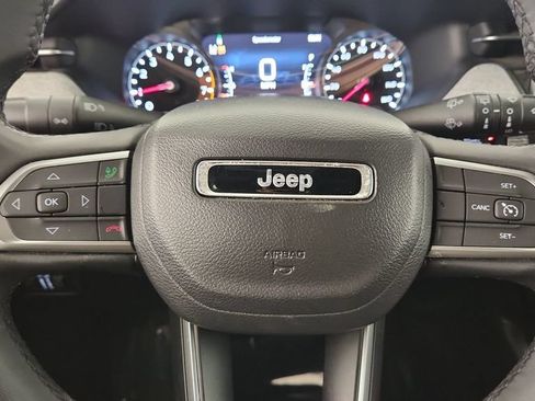 Used 2024 Jeep Compass Latitude AWD/4WD image 12