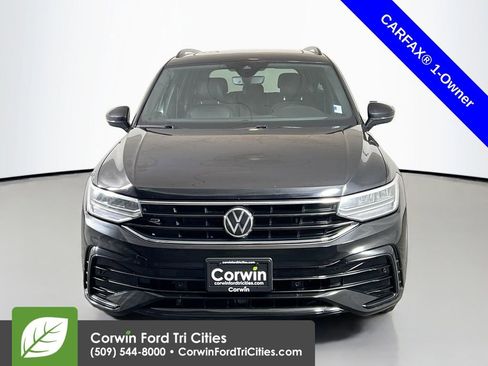Used 2022 Volkswagen Tiguan SE R-Line image 4