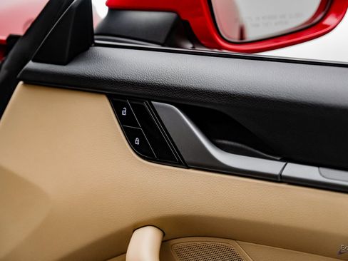 Used 2021 Porsche 911 Targa 4S Heritage Design image 93