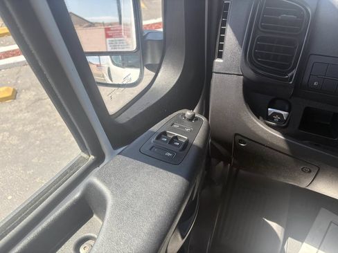 Used 2025 RAM ProMaster 2500 w/ Convenience Group FWD image 23