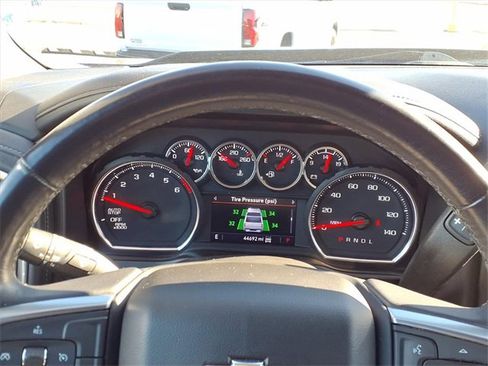 Used 2022 Chevrolet Silverado 1500 LTZ image 12