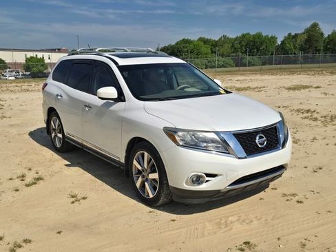 Used 2014 Nissan Pathfinder Platinum w/ Platinum Premium Package image 6