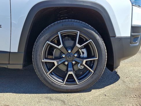 New 2026 Jeep Cherokee Overland AWD/4WD image 5