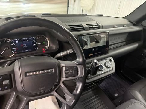 Used 2023 Land Rover Defender 90 X AWD/4WD image 31