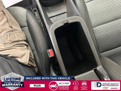 Used 2025 Chevrolet Trax LT FWD image 22