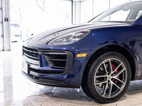 Used 2022 Porsche Macan S AWD/4WD image 5