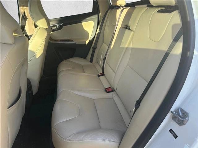 Used 2017 Volvo XC60 T5 Inscription w/ Preferred Option Package FWD image 20