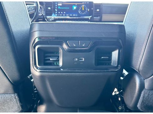 Used 2022 Chevrolet Silverado 1500 ZR2 w/ Technology Package image 23