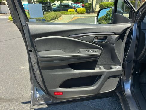 Used 2017 Honda Ridgeline RTL-T image 22