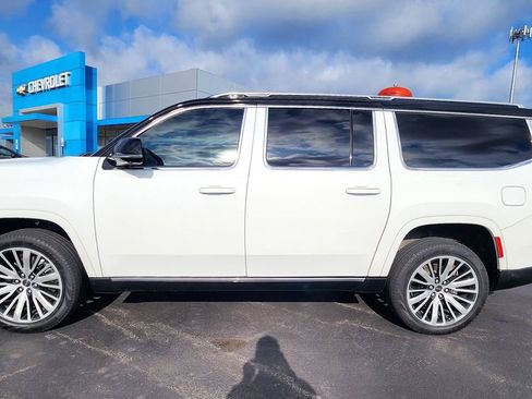 Used 2024 Jeep Grand Wagoneer L Series III w/ Rear Seat Video Group 1 image 3