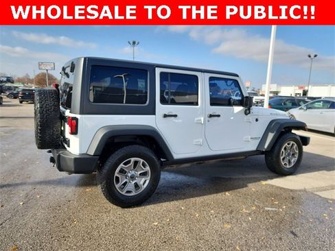 Used 2015 Jeep Wrangler Unlimited Rubicon w/ Connectivity Group image 2