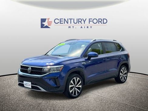 Used 2024 Volkswagen Taos SE FWD image 5