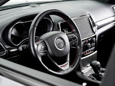 Used 2021 Jeep Grand Cherokee Trailhawk w/ Trailhawk Luxury Group image 9