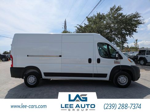Used 2021 RAM ProMaster 2500 FWD image 2
