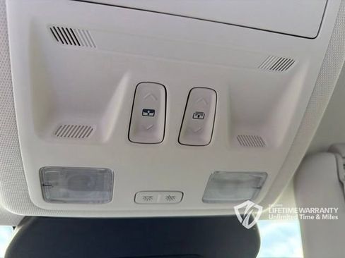 Used 2023 Ford Escape Platinum w/ Premium Technology Package AWD/4WD image 22