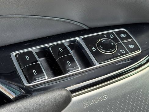 Certified 2024 Cadillac Lyriq Luxury AWD/4WD image 19