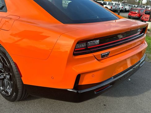 New 2025 Dodge Charger Daytona R/T w/ Quick Order Package 25M R/T AWD/4WD image 8