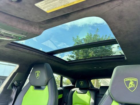 Used 2021 Lamborghini Urus image 31