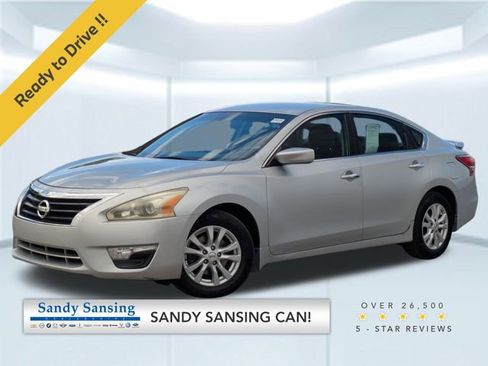 Used 2014 Nissan Altima 2.5 S w/ Sport Value Package image 1