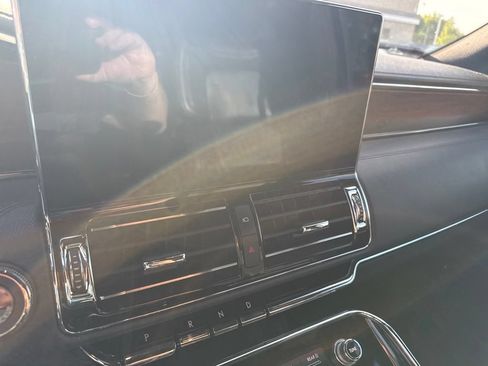 Used 2022 Lincoln Navigator L Reserve AWD/4WD image 11