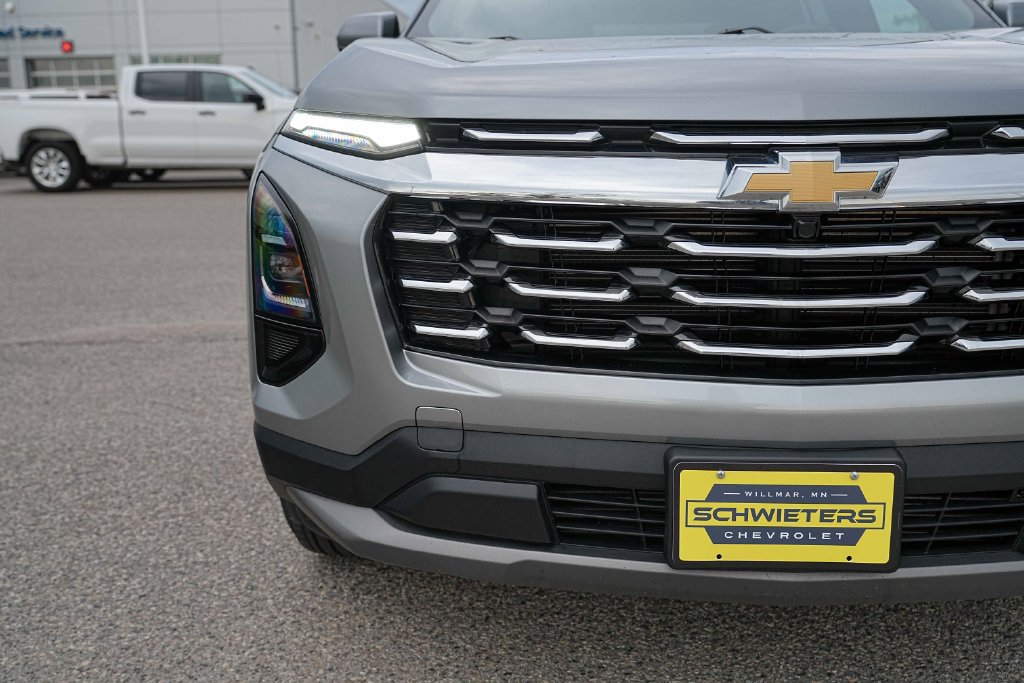 Used 2026 Chevrolet Equinox LT AWD/4WD image 4