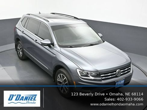 Used 2020 Volkswagen Tiguan SE w/ Panoramic Sunroof Package AWD/4WD image 20