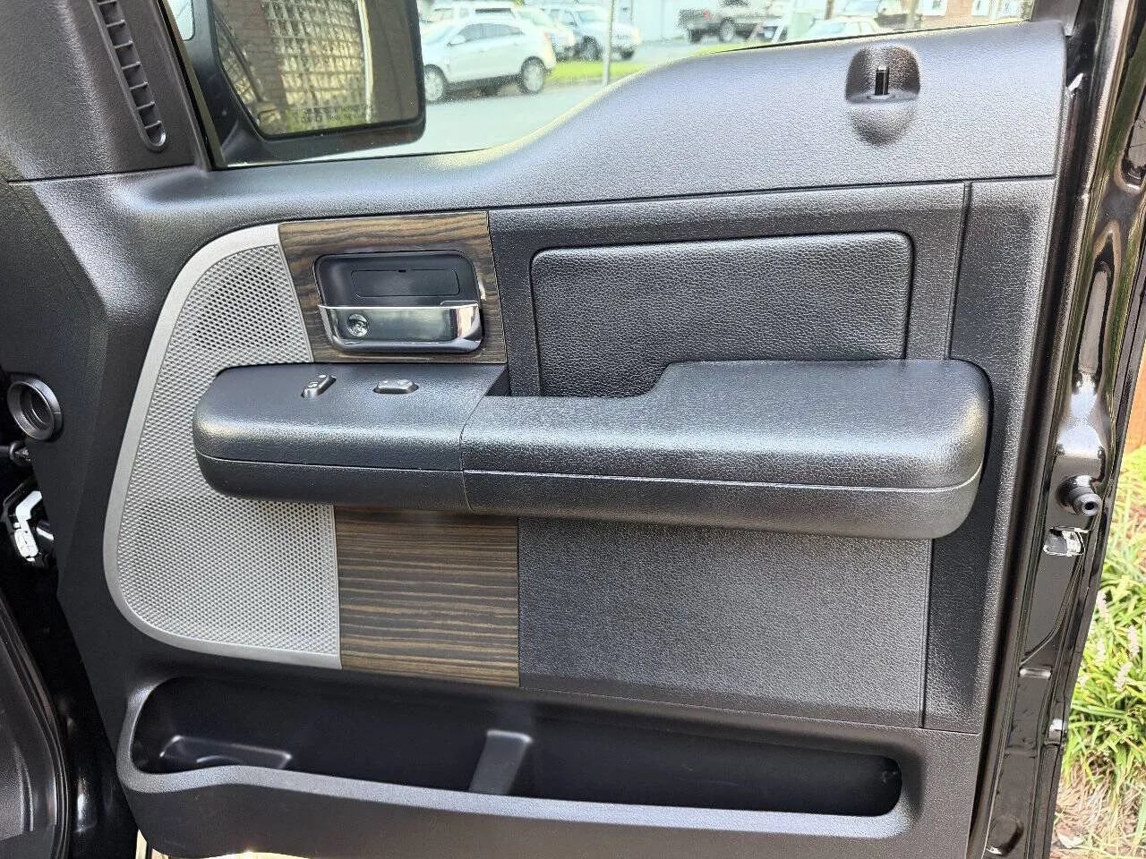Used 2008 Lincoln Mark LT 4x4 image 38