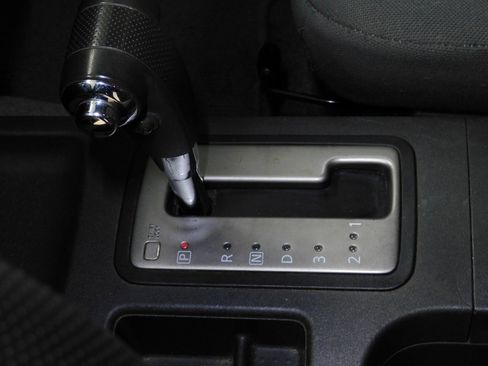 Used 2010 Suzuki Equator 2WD Extended Cab image 40