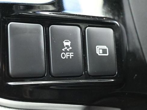 Used 2020 Mitsubishi Outlander LE FWD image 24
