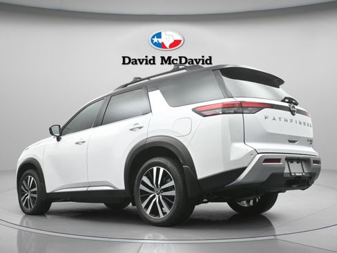 Used 2025 Nissan Pathfinder Platinum w/ Cargo Package AWD/4WD image 34