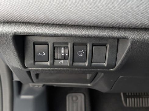 Used 2022 Subaru Outback Premium image 22