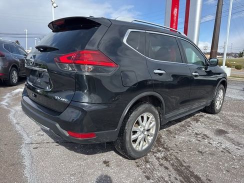 Used 2017 Nissan Rogue SV w/ Sun & Sound Touring Package image 5