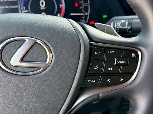 Used 2025 Lexus ES 350 w/ Premium Package FWD image 27