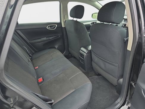 Used 2015 Nissan Sentra S image 11