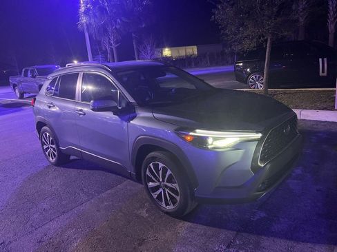 Used 2023 Toyota Corolla Cross XLE w/ Convenience Package image 14