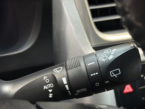 Used 2019 Toyota Highlander Limited AWD/4WD image 37