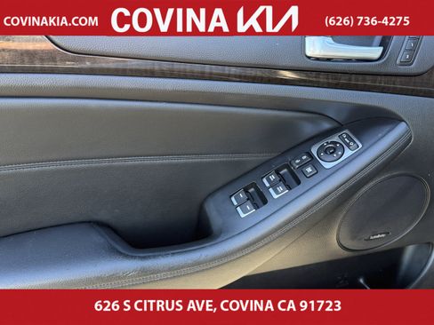 Used 2016 Kia Cadenza Premium image 12